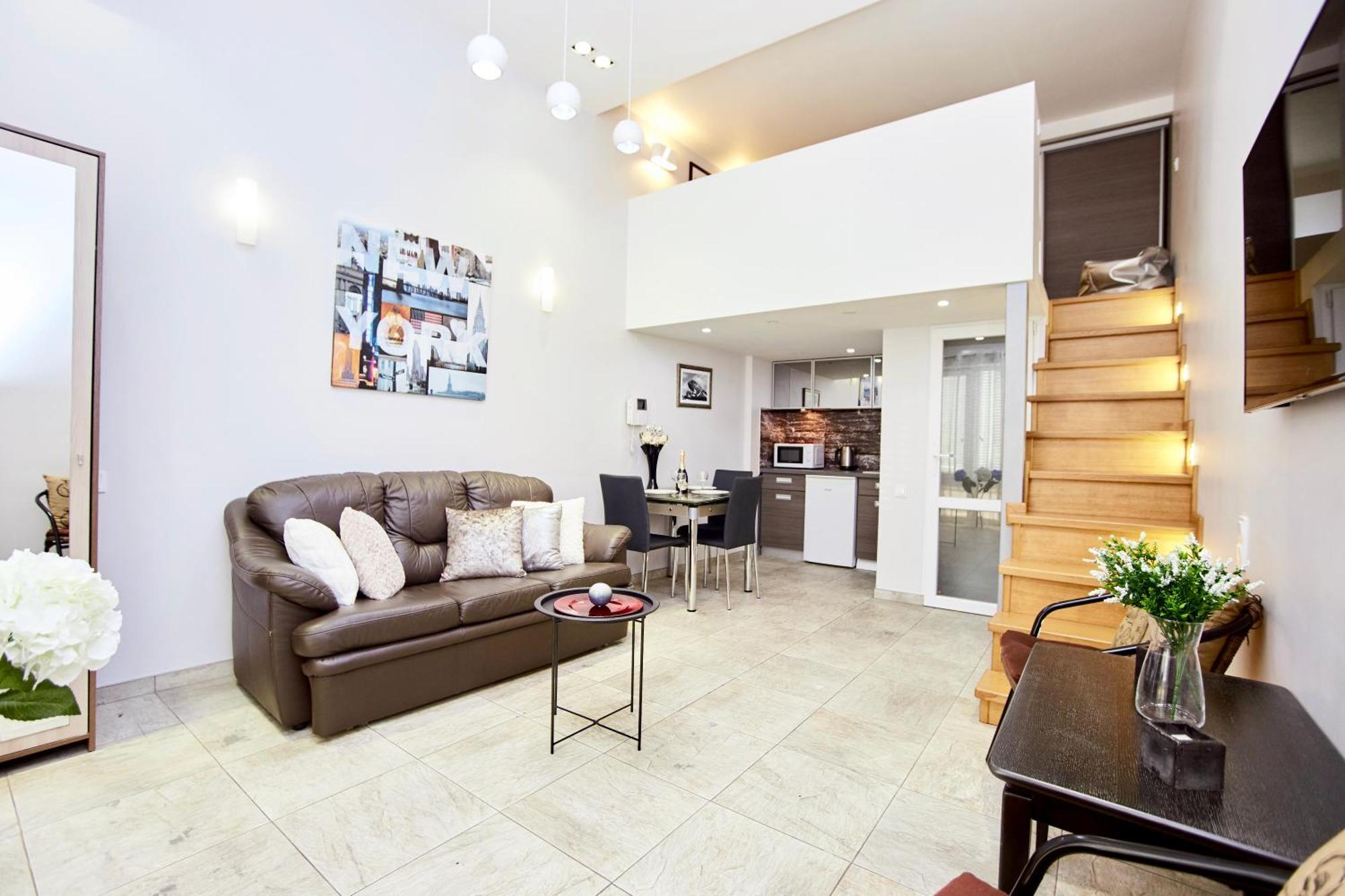 Arcadia Promenade Grand Apartment